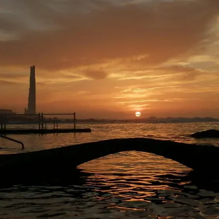 Beautiful Oceanfront With Private Parking Apartmán *