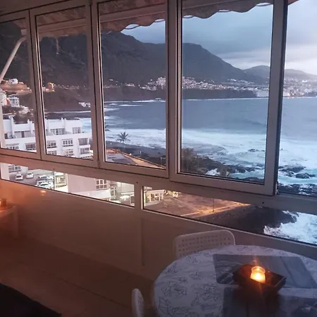 アパート Beautiful Oceanfront With Private Parking