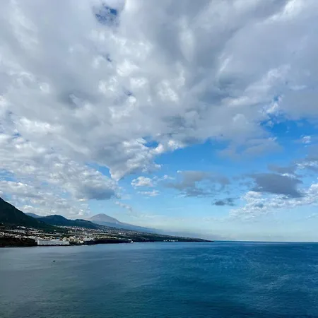 Beautiful Oceanfront With Private Parking Punta Del Hidalgo