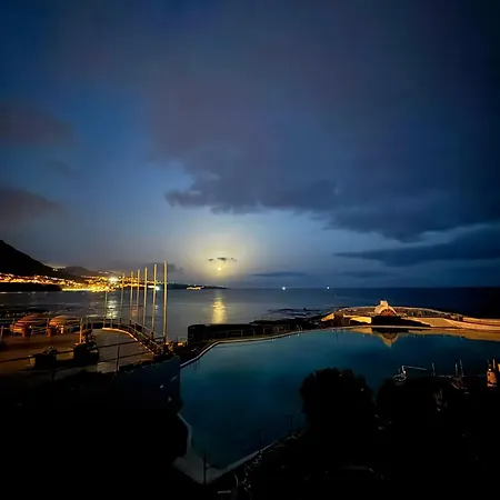Beautiful Oceanfront With Private Parking Appartamento