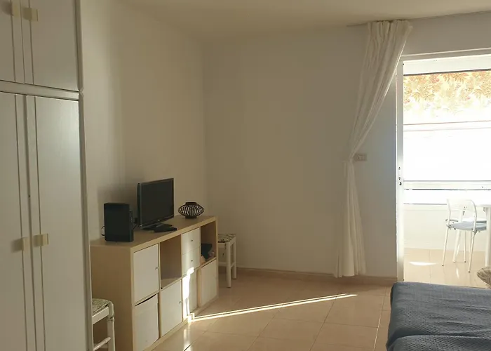 Beautiful Oceanfront With Private Parking 蓬达德尔伊达尔戈